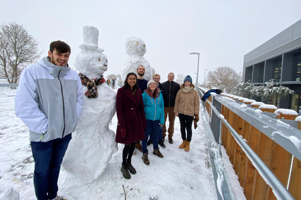 cdp_web_social-snowmen